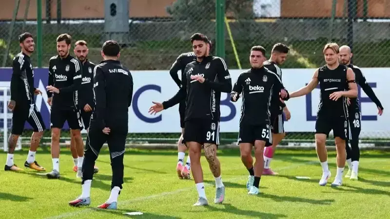 Kasımpaşa, Beşiktaş'ı Sert Oyunla Devirdi! Maçın Detayları ve Kritik Anlar