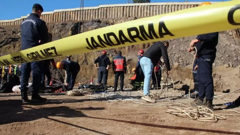 Korkunç Kuyu Kazası: Yol Çalışması Sırasında Aniden Yer Yarıldı!