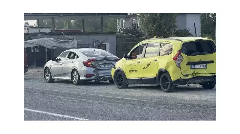 Kırmızı Işıkta Zincirleme Kaza: İstanbul Trafiğinde Korkutan Anlar!