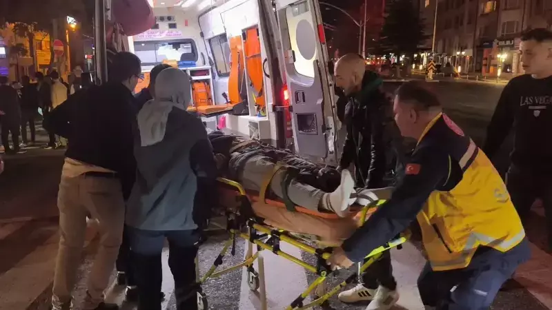 Kütahya'da Trafik Can Aldı! Otomobil ile Motosiklet Korkunç Şekilde Çarpıştı: 2 Yaralı