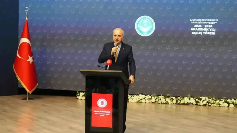 Kurtulmuş'tan Çarpıcı Açıklama: 'Bir Eli Silah, Bir Eli Oy Sandığı Olmaz!'