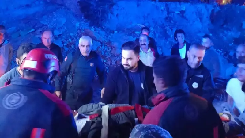 Malatya'da Asansör Boşluğuna Düşen İşçi Can Pazarı Yaşadı!