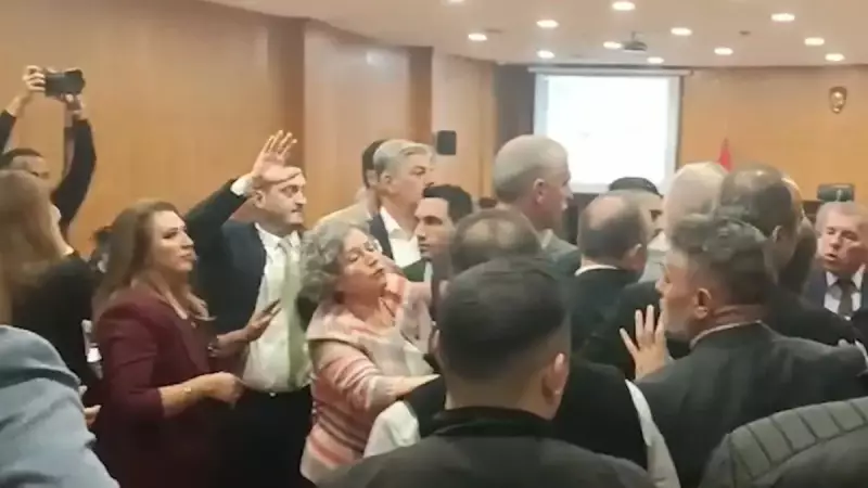 Mamak'ta CHP'li Meclis Üyeleri Arasında Gerginlik: Kulislerde Neler Yaşandı?