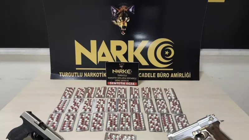 Manisa'da Gece Yarısı Baskını! Uyuşturucu ve Silah Ele Geçirildi