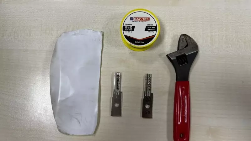 Mersin'de Kılık Değiştiren Hırsız Üçlüsü! Şehir Şehir Gezip Onlarca Eve Girdiler