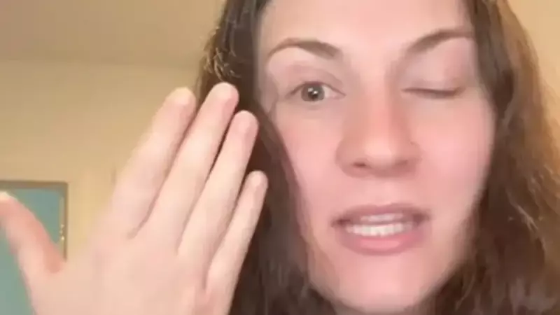 Migren Aşısı Kabusu: Genç Kadının Tek Gözü Tamamen Karardı!