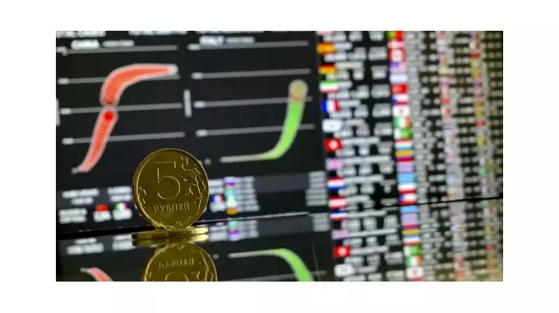 Moskova Borsası Batı Yaptırımları Karşısında Sendeleyerek Açıldı: Rus Ekonomisi Sınavda!