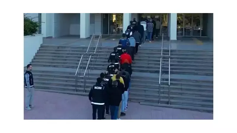 Muğla'da Tarihi Göçmen Kaçakçılığı Operasyonu: 13 Şüpheliye Hapis Şoku!