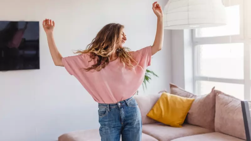 Mutluluk Hormonlarınızı Harekete Geçirin: 5 Doğal Yöntemle Ruh Halinizi Yükseltin