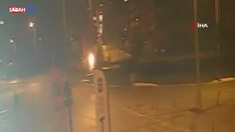 İnanılmaz Kaza Görüntüleri: Kavşakta Adeta Kanatlanan Araç Metrelerce Uçtu!