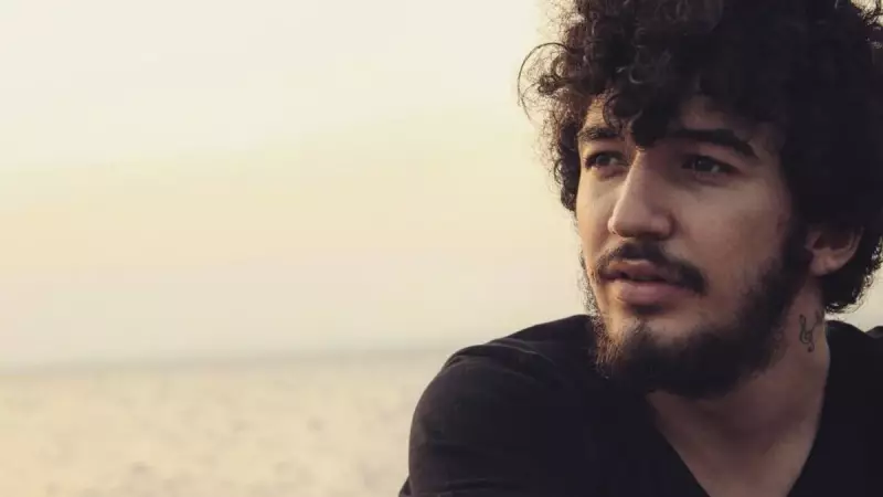 Onur Can Özcan'dan Yürek Burkan Veda: 'Yanımızda Kalsın' Şarkısıyla Hafızalara Kazınan Sanatçıyı Kaybettik