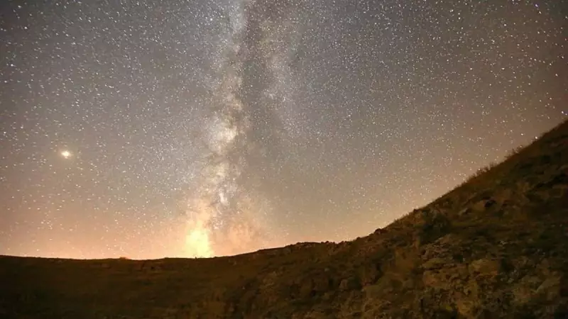 Orionid Meteor Yağmuru Gökyüzünde Şölen Vaat Ediyor: İşte İzleme Rehberiniz
