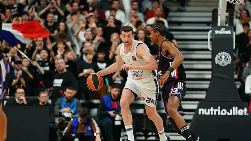 Paris'te Fırtına Gibi Estiler! Anadolu Efes, ASVEL'i Devirerek Avrupa Yolunda Büyük Mesaj Verdi