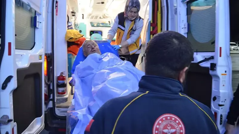 Parkta Dehşet Anları: 5 Kişinin Saldırısına Uğrayan Genç 11 Yerinden Bıçaklandı!