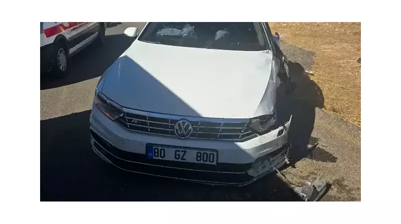 Şırnak'ta Feci Kaza: Kamyonet ile Otomobil Çarpıştı, 8 Kişi Yaralandı!