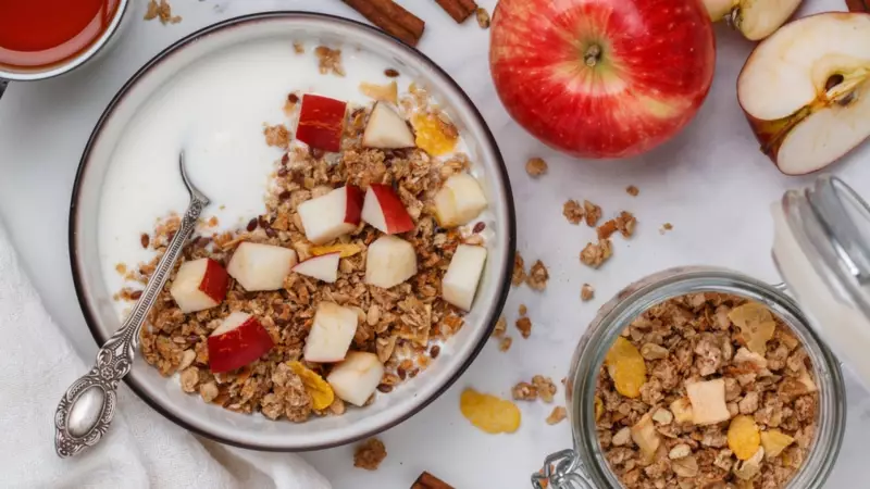 Sabah Kahvaltılarınızı Renklendirecek 5 Yulaflı Lezzet: Sıkıcılıktan Kurtulun!