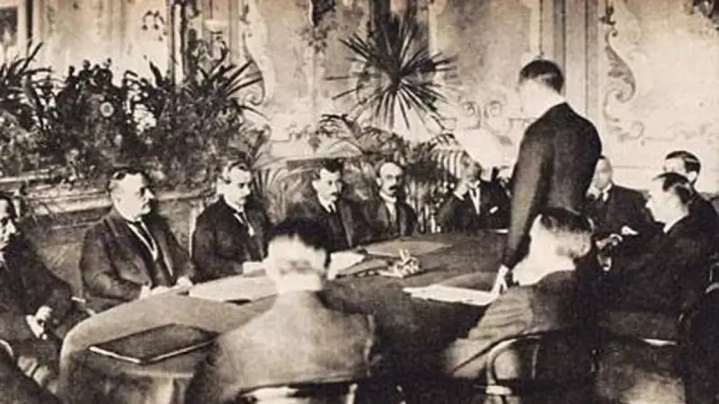 Sevr Antlaşması: Türk Milletinin Diriliş Destanının Başlangıcı