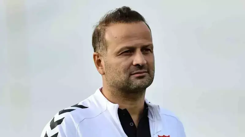 Sivasspor'da Deprem: Osman Zeki Korkmaz Yolcu Edildi!