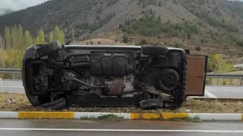 Sivas'ta Minibüs Faciası: İki Kişi Yaralandı, Şans Eseri Can Kaybı Yok