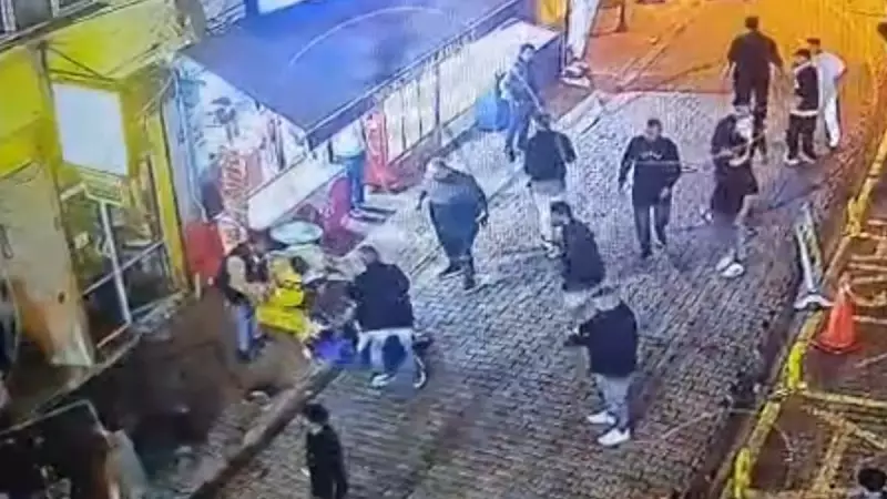 Sokak Kavgası Kanlı Bitti: Anlar Kamerada! İşte O Çarpıcı Görüntüler