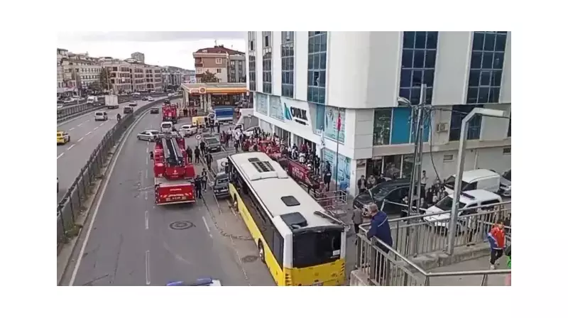İstanbul Çekmeköy'de Feci Kaza: Otobüs Durağa Girdi, 1 Kişi Hayatını Kaybetti, 4 Yaralı!