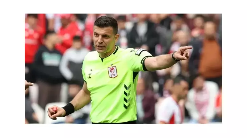 Tümosaş Konyaspor - Beşiktaş Maçının Hakemi Belli Oldu: Ümit Öztürk Düdük Çalacak!