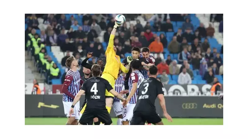 Trabzonspor - Çaykur Rizespor Derbisi: Süper Lig'in 9. Hafta Kıran Kırana Mücadelesi!