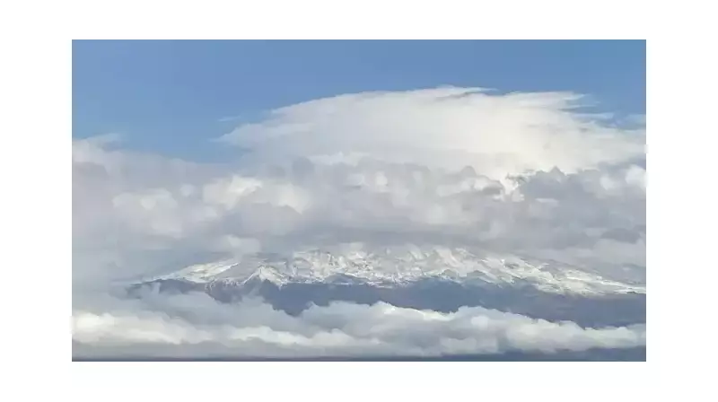 Türkiye'nin Çatısı Beyaza Büründü! Ağrı Dağı'nda Kış Şöleni Başladı