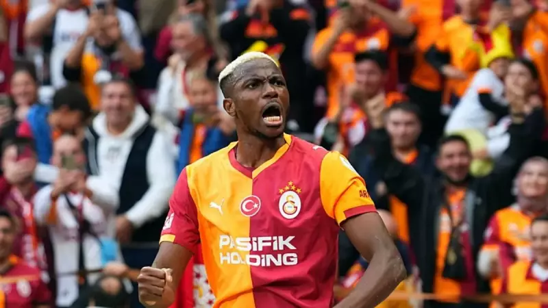 Victor Osimhen, Okan Buruk'un Rekorunu Yakaladı! Napoli Yıldızı Tarihe Geçti