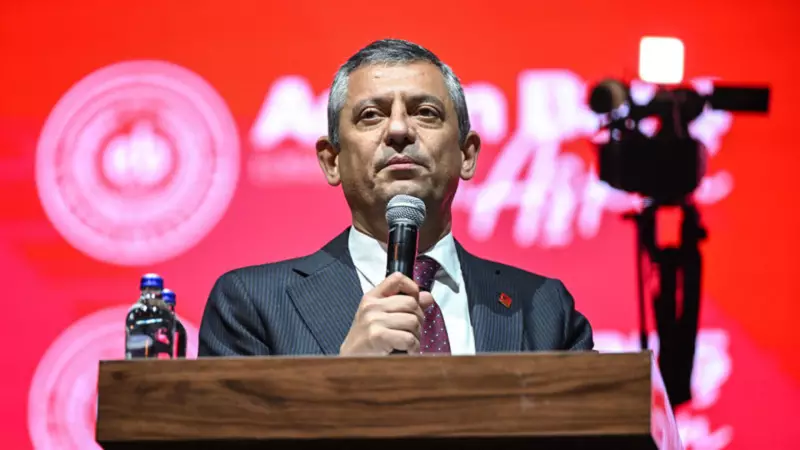 Özgür Özel'den Siyaset Arenasında Bomba Açıklamalar: 'Bu Gidişat Değişmeli!'