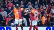 Başakşehir - Galatasaray Maçında Okan Buruk'tan Sürpriz Kadro! İşte 11'ler