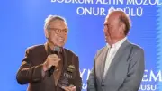 Bodrum'da Tarihi Onur: Altın Mozole Ödülü Efsane Kurucu Demir'e Verildi!