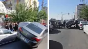 Diyarbakır'da İnanılmaz Trafik Skandalı: Park Halindeki 2 Araca Çarpıp Havada Asılı Kaldı!