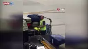Havalimanında Valiz Yüklerken Görenleri Kendine Hayran Bırakan İşçi! Bu Tavırlarıyla Sosyal Medyayı Salladı