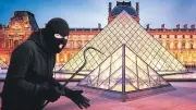Louvre'da Yaşanan İlginç Olay: Yakışıklı Güvenlik Görevlisi Mi Mona Lisa'yı Koruyordu?