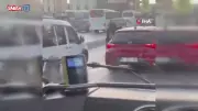 İstanbul'da Akıl Almaz Trafik Cinneti: Özel Araç Sürücüsü İETT Otobüsünün Önünü Kesti!