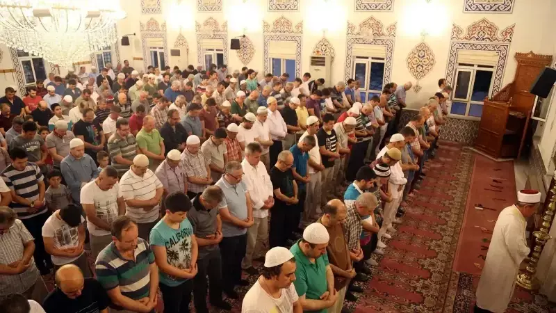 14 Kasım 2025 Cuma Namazı Saatleri Açıklandı: İstanbul, Ankara, İzmir