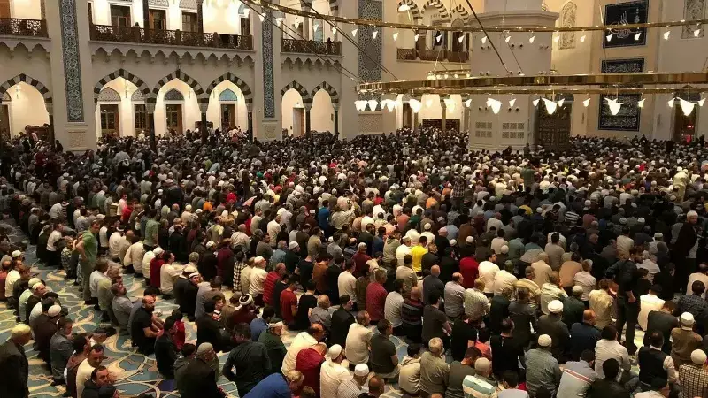 21 Kasım 2025 Cuma Namazı Saatleri: İstanbul, Ankara, İzmir ve Diğer Şehirler