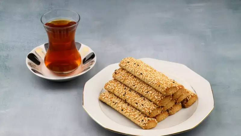 5 Çayının Yıldızı: Ağızda Dağılan Tuzlu Kurabiye Tarifleri