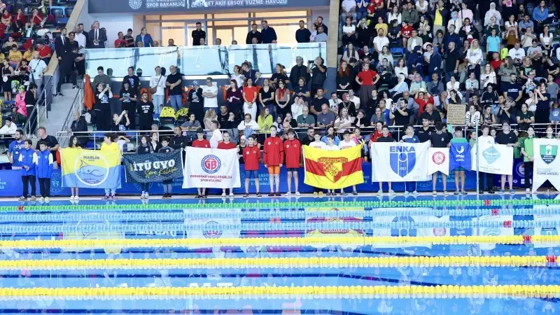 52 İlden 1172 Sporcu Vedia Nil Apak Anısına Yüzme Finalinde