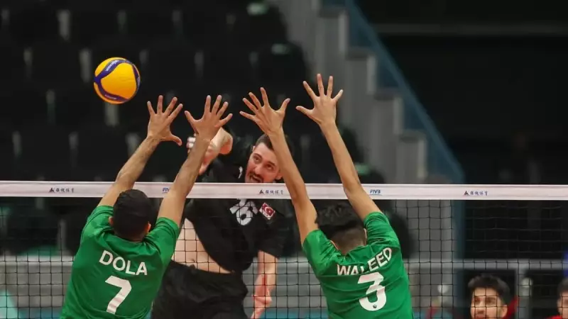 A Milli Erkek Voleybol Takımı Finalde! Suudi Arabistan'ı 3-0 Yendi