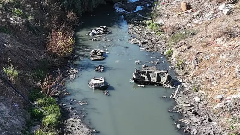 Adana Yüreğir'de Açık Atık Su Derenin Pis Kokuları İsyan Ettirdi