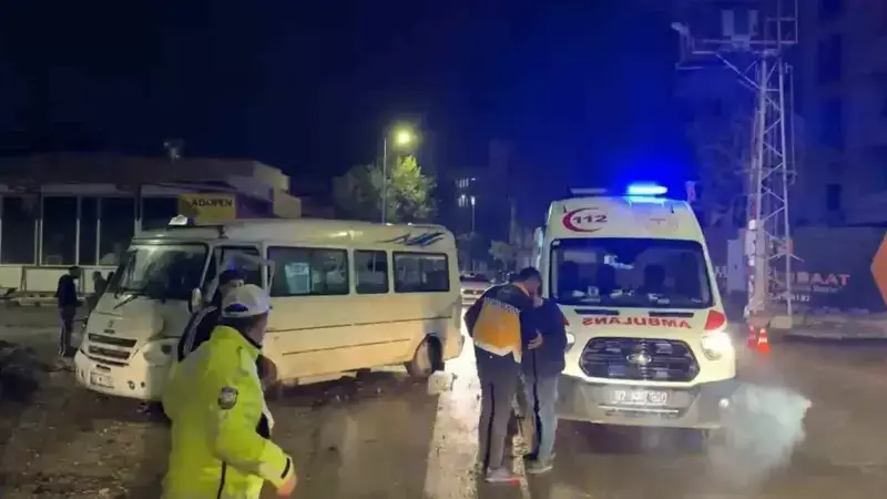 Adıyaman'da Cip ile Minibüs Çarpıştı: 3 Yaralı