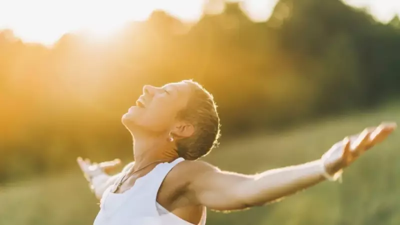 Aşkın Frekansını Yakalamanın 3 Sırrı: Klinik Psikolog Esra Ezmeci Açıklıyor