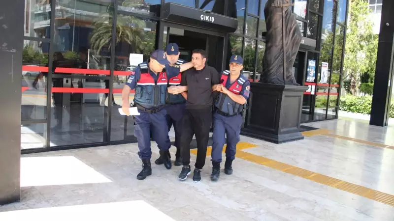 Alanya'da Eski Eşe Bıçaklı Saldırı: 'Şu Camdan Aşağı Atla' Dedi