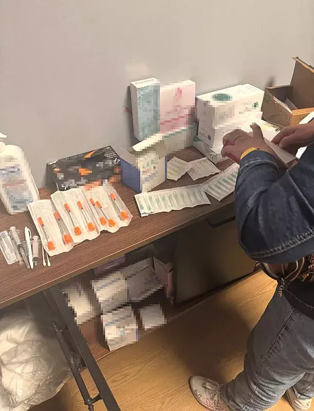 Alanya'da Ruhsatsız Güzellik Merkezine Operasyon: Tıbbi Malzemelere El Konuldu