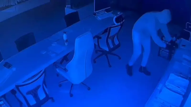 Antalya'da Eski Çalışanın 1 Milyon Liralık Kasa Hırsızlığı Şok Etti