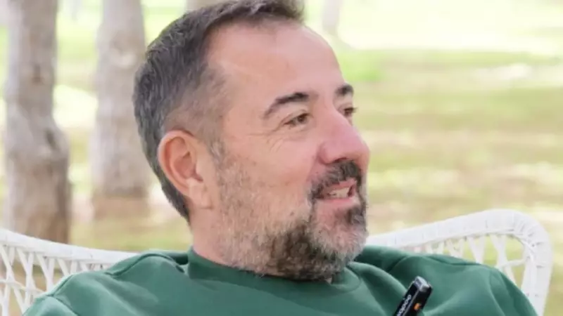 Ata Demirer İlk Parasıyla Bozcaada'dan Ev Aldığını Açıkladı