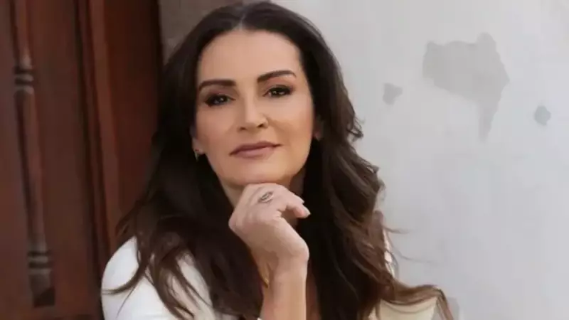 Ayça İnci'nin Deniz Manzaralı 3+1 Evi Göz Kamaştırıyor