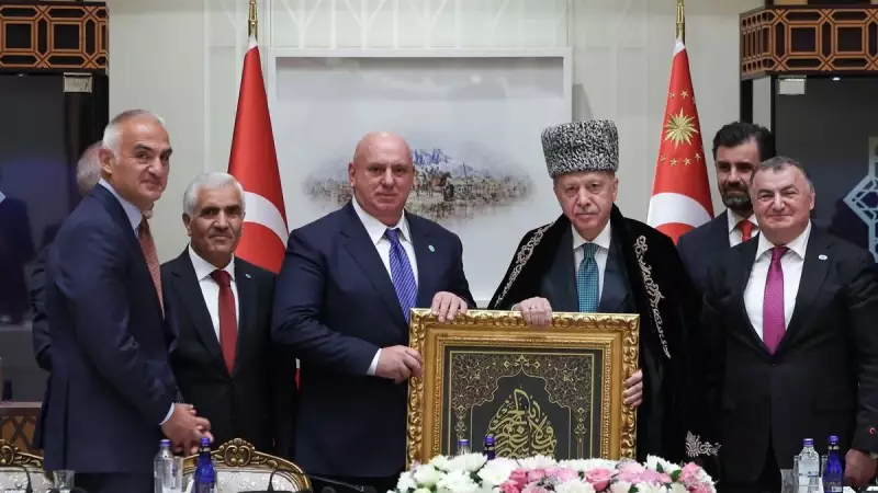 Bakan Ersoy: Ahıskalı Türklerin Yanında Olmaya Devam Edeceğiz